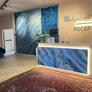 Hotel Blue Shades