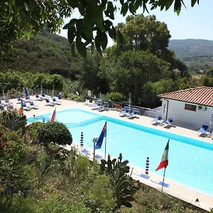 https://villa-giulia-porto-azzurro.it-tuscanyhotel.com